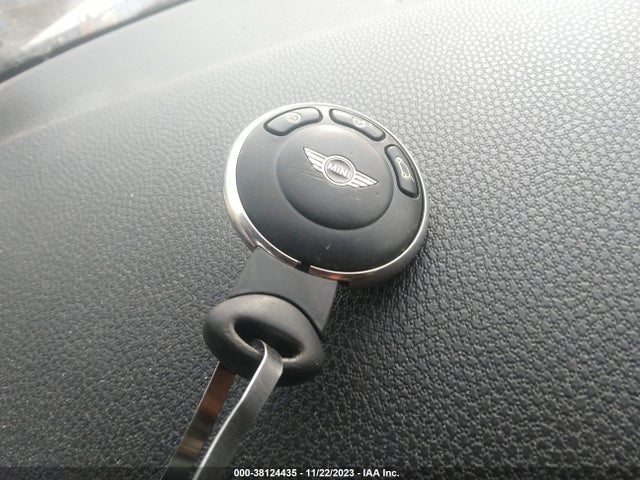 2013 MINI CLUBMAN WMWZF3C52DT490604 Photo 10