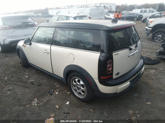 2013 MINI CLUBMAN WMWZF3C52DT490604 Photo 2