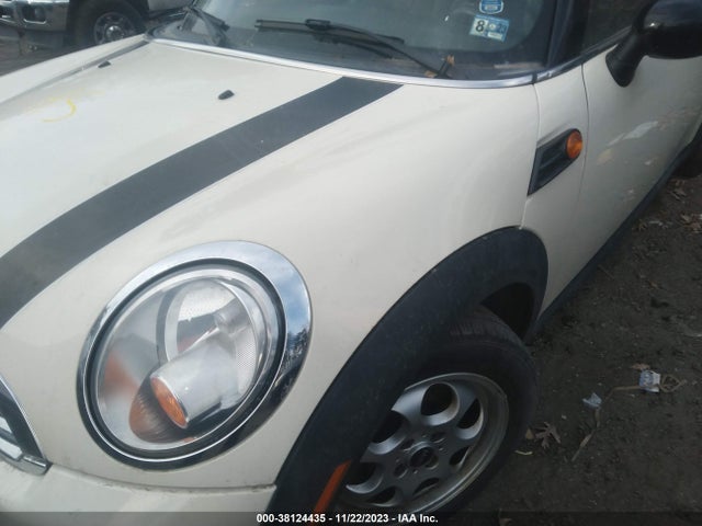 2013 MINI CLUBMAN WMWZF3C52DT490604 Photo 5