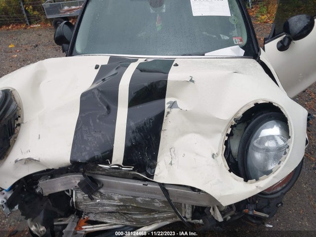 2017 MINI HARDTOP WMWXP5C3XH3C64852 Photo 9