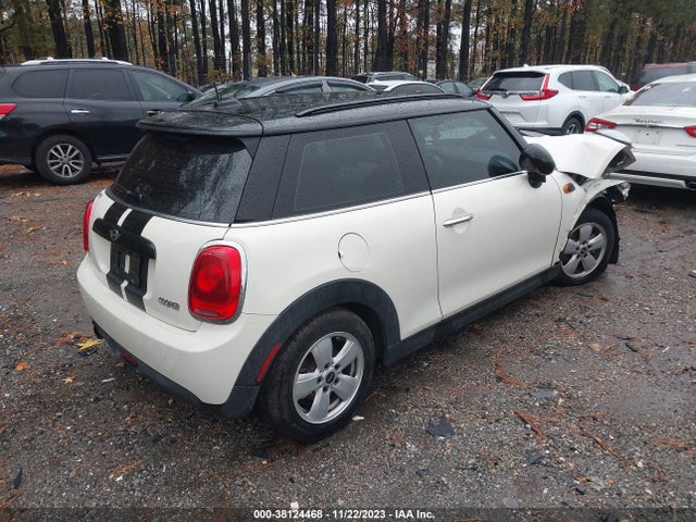 2017 MINI HARDTOP WMWXP5C3XH3C64852 Photo 3