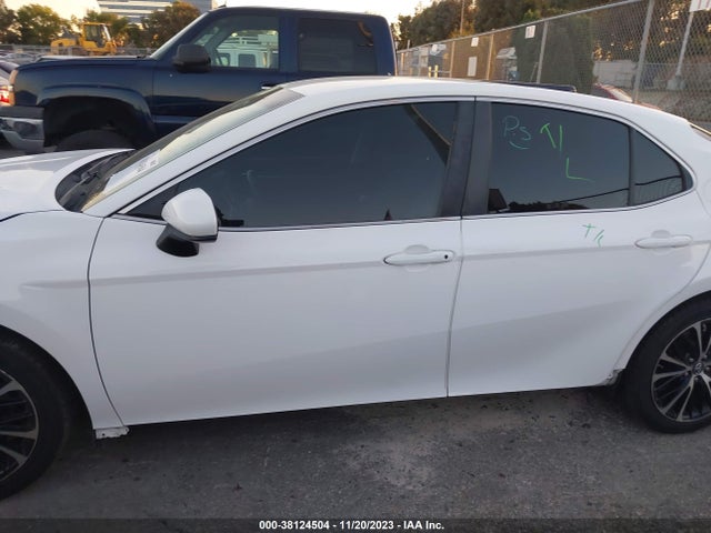 Toyota CAMRY SE 2018 4T1B11HK3JU559534 Image 14