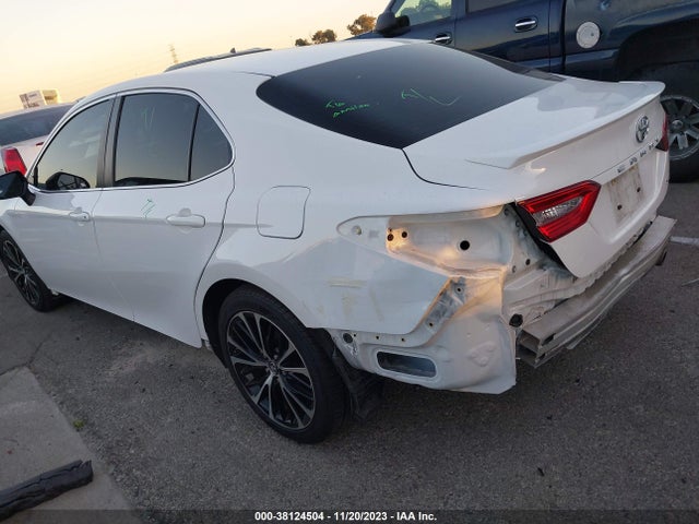 Toyota CAMRY SE 2018 4T1B11HK3JU559534 Image 3