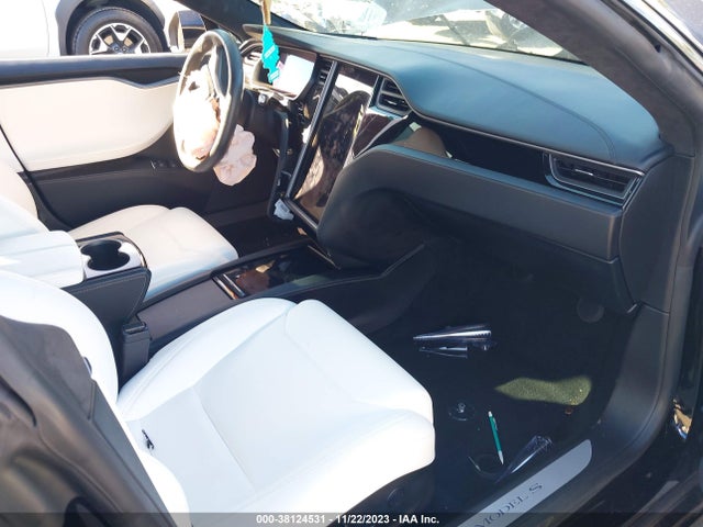 2018 TESLA MODEL S 5YJSA1E28JF278492 Photo 4