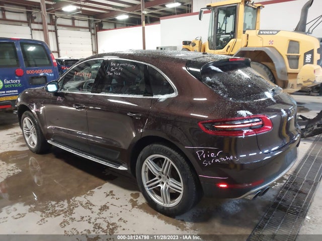 2017 PORSCHE MACAN WP1AB2A5XHLB12348 Photo 2