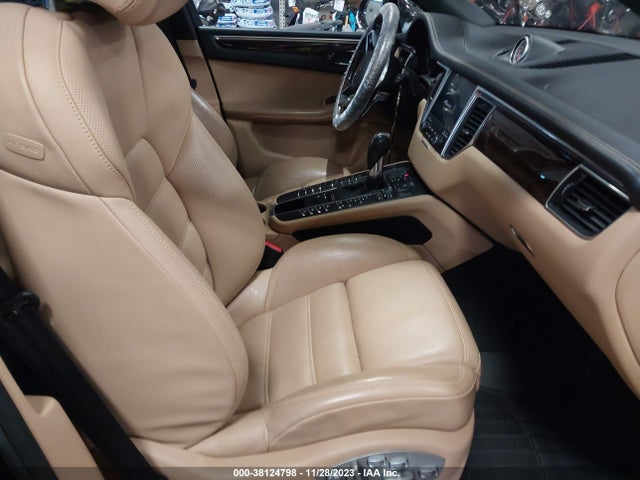 2017 PORSCHE MACAN WP1AB2A5XHLB12348 Photo 4