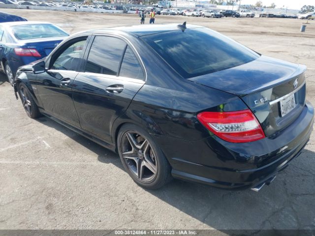 2010 MERCEDES-BENZ C 63 AMG WDDGF7HB9AF483729 Photo 2