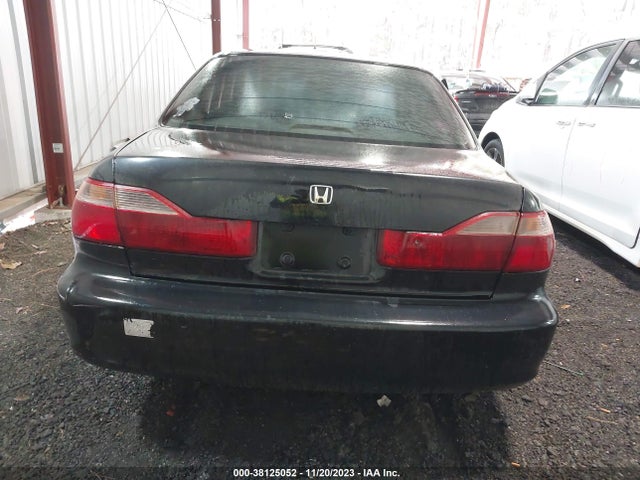 1998 HONDA ACCORD EX VIN: 1HGCG5655WA109051
