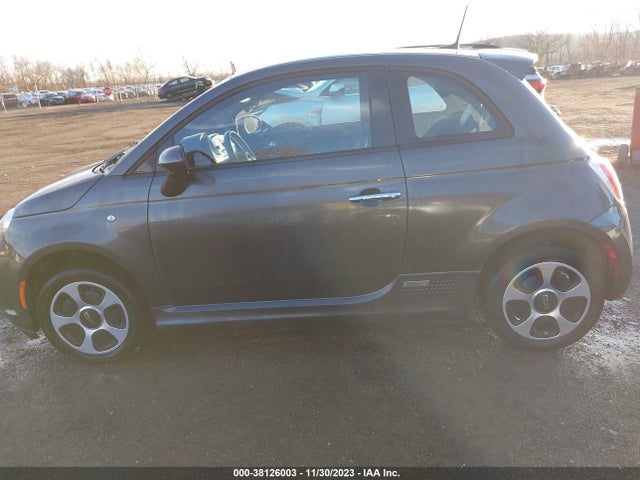 Fiat 500E BATTERY ELECTRIC 2018 3C3CFFGE8JT375434 Image 14