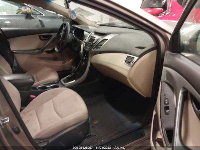 2014 HYUNDAI ELANTRA SE VIN: 5NPDH4AE3EH529335