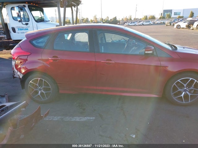 Ford FOCUS SE 2016 1FADP3K22GL310565 Image 14