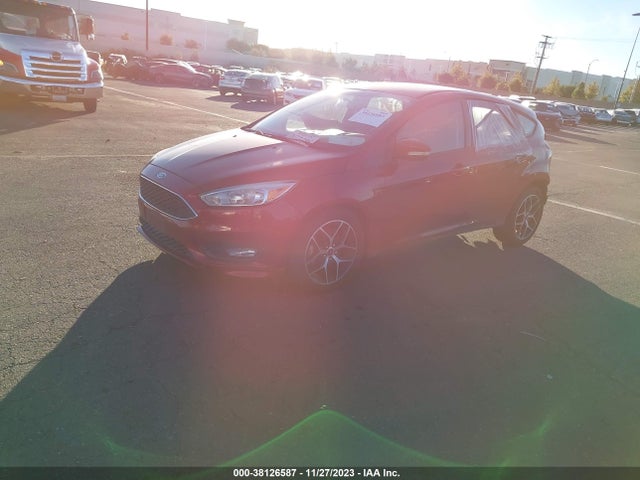 Ford FOCUS SE 2016 1FADP3K22GL310565 Image 2