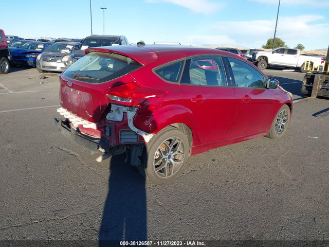 Ford FOCUS SE 2016 1FADP3K22GL310565 Image 4