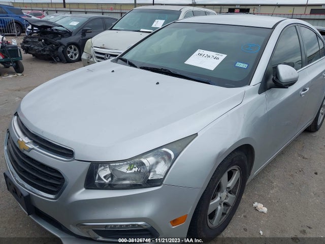 Chevrolet Cruze 1lt Auto 2015 1G1PC5SB8F7229519 Image 2