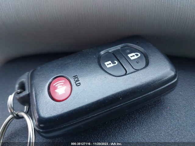 Toyota Prius V Five 2015 JTDZN3EU5FJ030006 Image 11