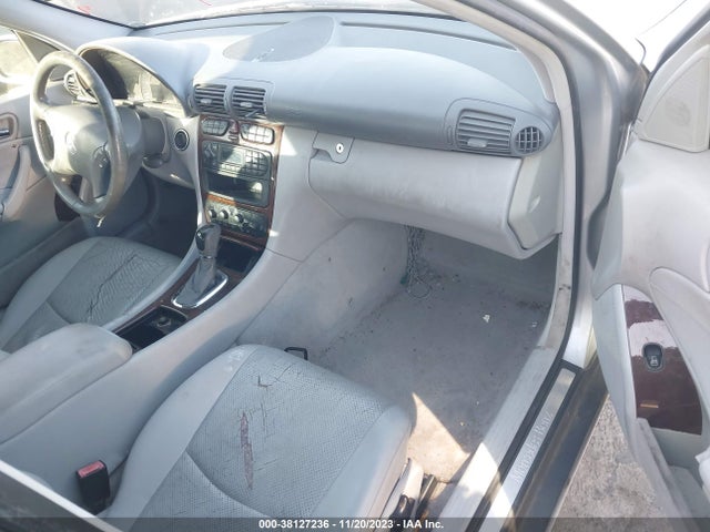 2001 MERCEDES-BENZ C CLASS VIN: WDBRF61J71F091975