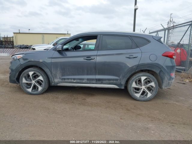 KM8J3CA22HU364062 Hyundai Tucson Sport