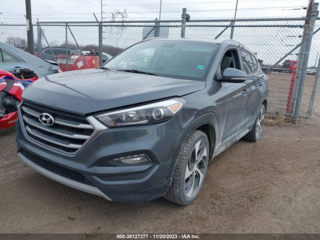 KM8J3CA22HU364062 Hyundai Tucson Sport