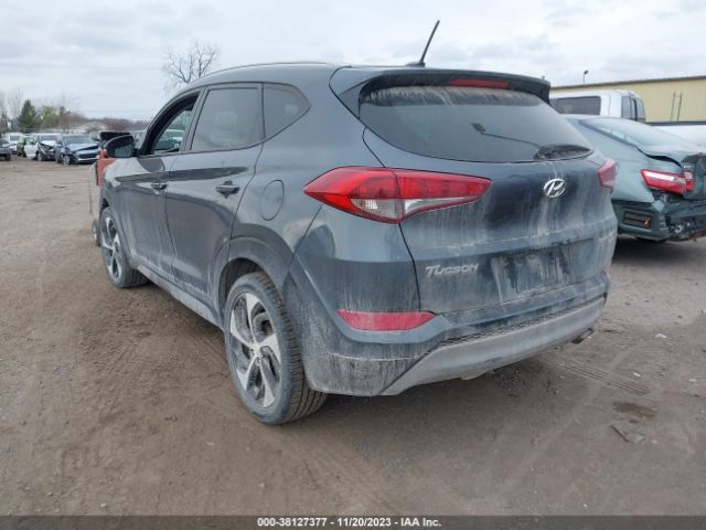 KM8J3CA22HU364062 Hyundai Tucson Sport