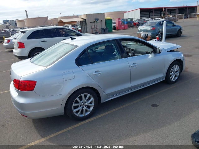 3VWD17AJ1EM304213 Volkswagen Jetta 1.8t Se