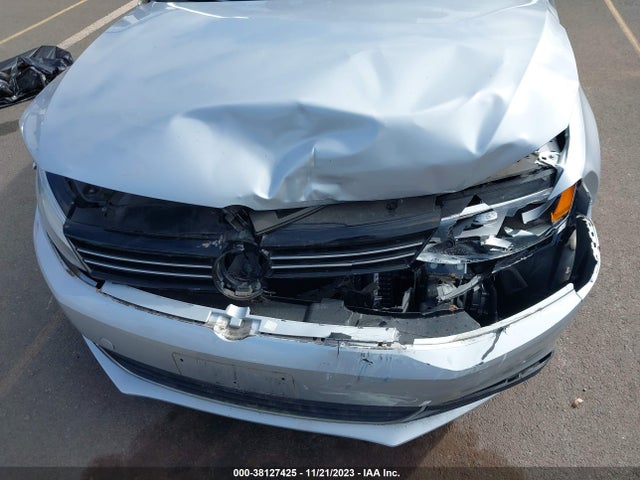 3VWD17AJ1EM304213 Volkswagen Jetta 1.8t Se