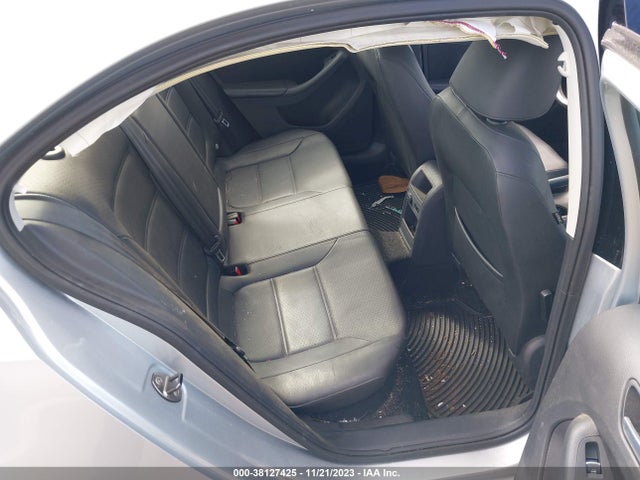 3VWD17AJ1EM304213 Volkswagen Jetta 1.8t Se