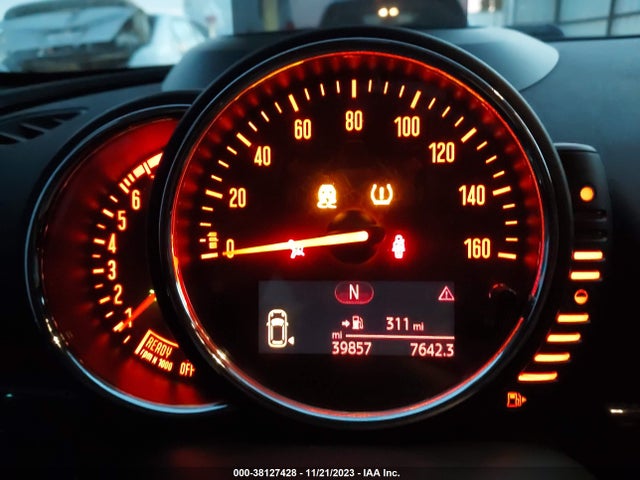 2017 MINI CLUBMAN WMWLU5C51H2C45900 Photo 6