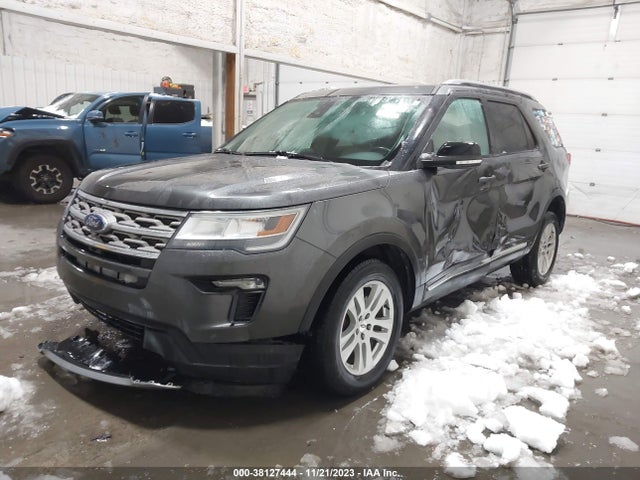 Ford EXPLORER XLT 2018 1FM5K8D86JGB81527 Image 2
