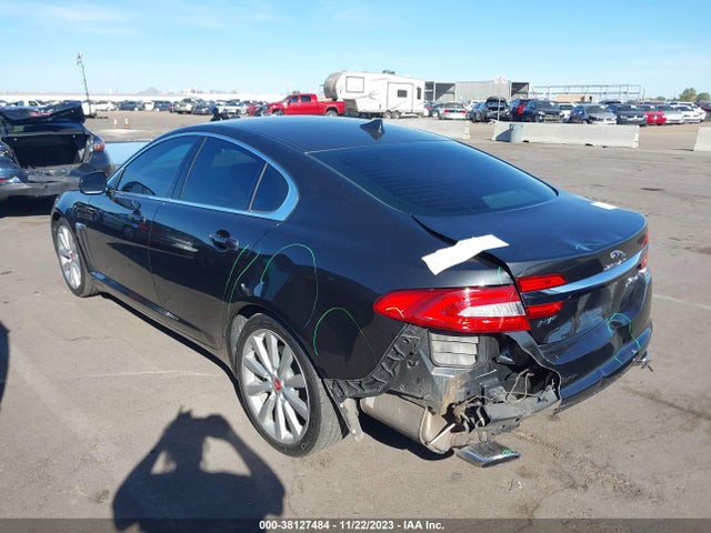 2014 JAGUAR XF SAJWA0EX7E8U18711 Photo 2