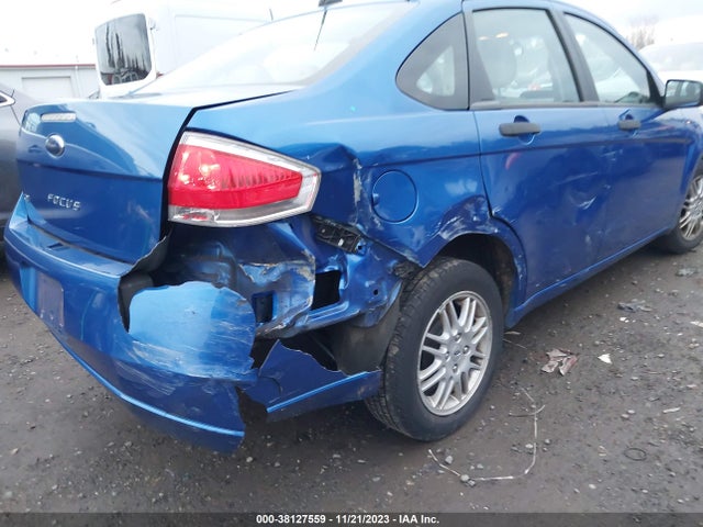 2011 FORD FOCUS SE VIN: 1FAHP3FN2BW150894