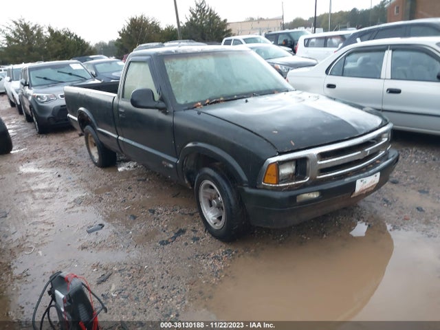 1996 CHEVROLET S TRUCK S10 VIN: 1GCCS14X1TK209826