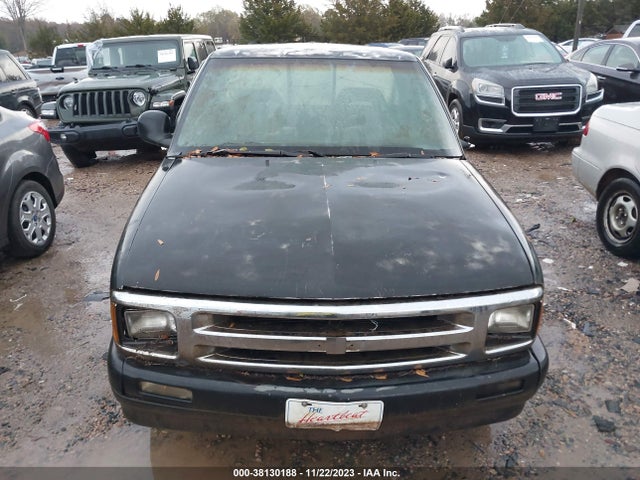 1996 CHEVROLET S TRUCK S10 VIN: 1GCCS14X1TK209826