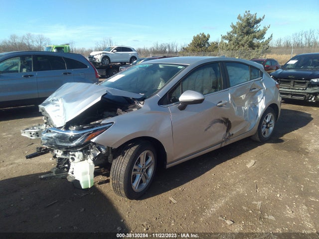 Chevrolet Cruze Lt Auto 2018 3G1BE6SM8JS624712 Image 2