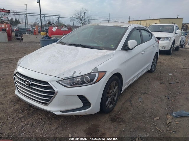 2018 HYUNDAI ELANTRA SEL VIN: 5NPD84LF5JH216495