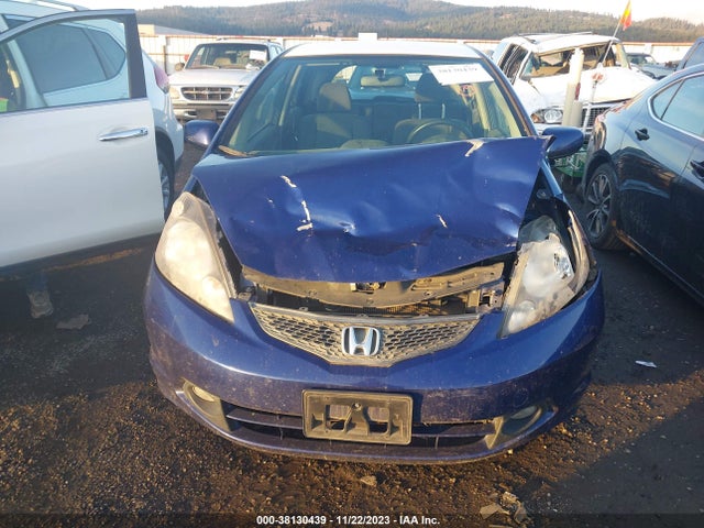 2013 HONDA FIT VIN: JHMGE8G31DC023854