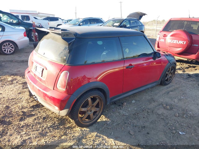 2006 MINI COOPER S WMWRE33586TL20818 Photo 3