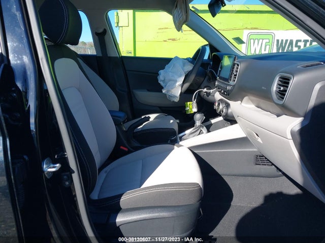 2020 HYUNDAI VENUE SEL VIN: KMHRC8A30LU042182