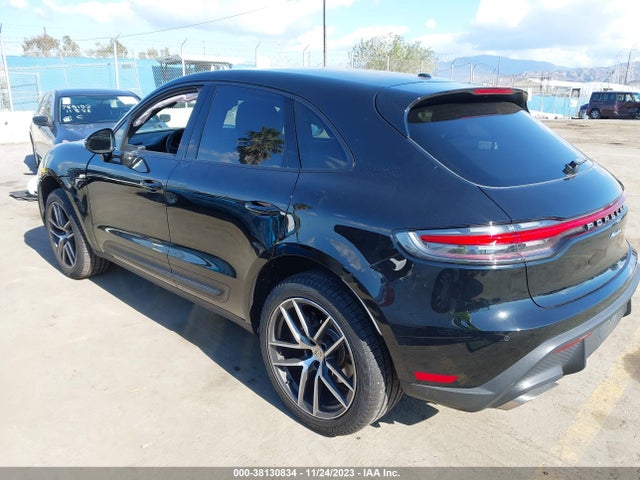 2023 PORSCHE MACAN WP1AA2A54PLB05137 Photo 2