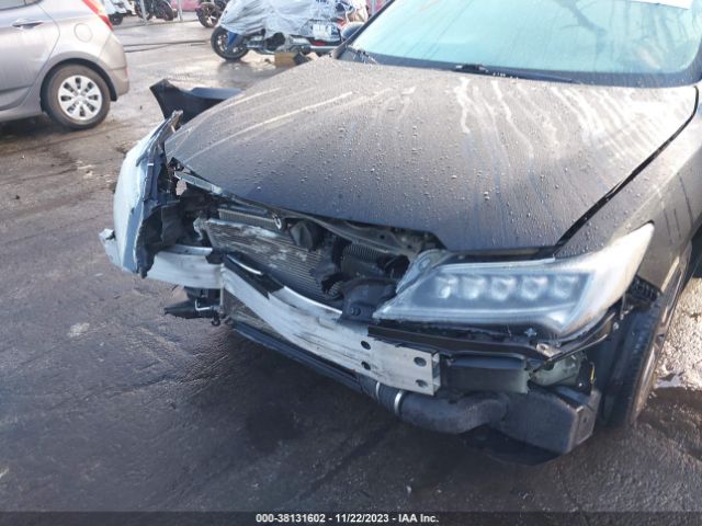 19UDE2F38JA006738 Acura Ilx Acurawatch Plus Package