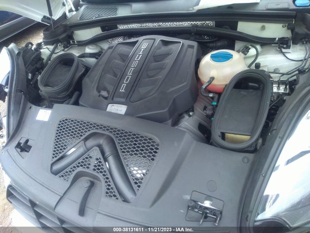 2018 PORSCHE MACAN WP1AG2A54JLB65313 Photo 9