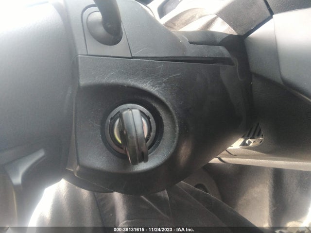 38131615 :رقم المزاد ، 1FMCU0GX0EUB97297 vin ، 2014 Ford Escape Se مزاد بيع