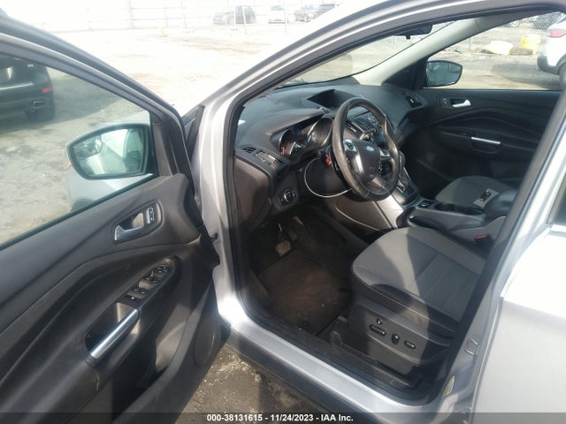 38131615 :رقم المزاد ، 1FMCU0GX0EUB97297 vin ، 2014 Ford Escape Se مزاد بيع