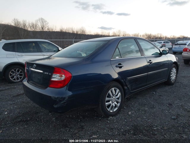 2002 TOYOTA CAMRY XLE VIN: 4T1BE32K52U520079