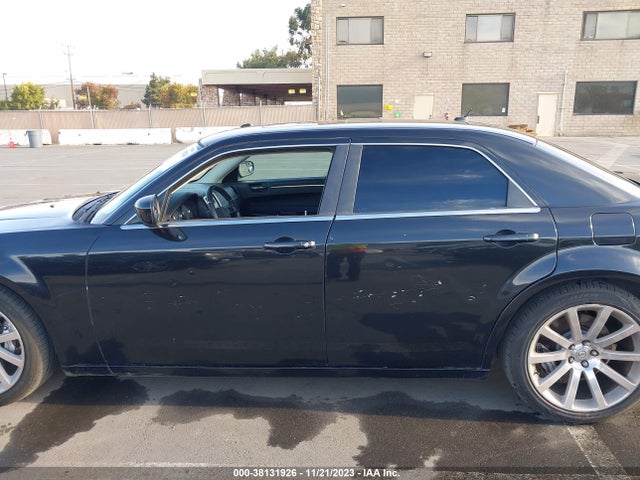 2008 CHRYSLER 300C SRT8 VIN: 2C3LA73W98H201636