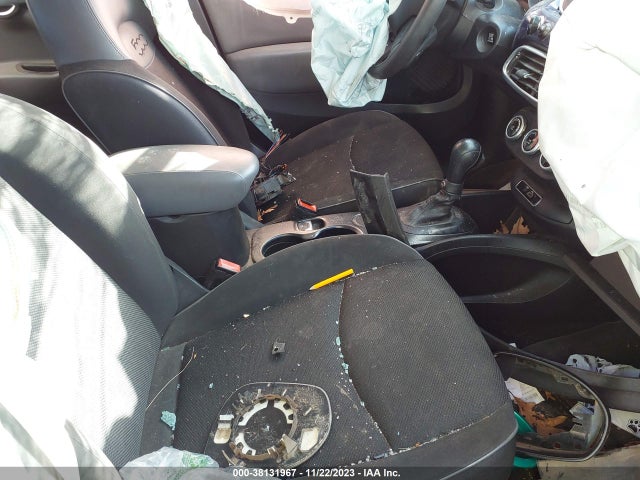 2017 FIAT 500X ZFBCFXAB3HP539805 Photo 4