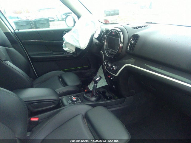 2019 MINI COUNTRYMAN WMZYT5C57K3E62879 Photo 4