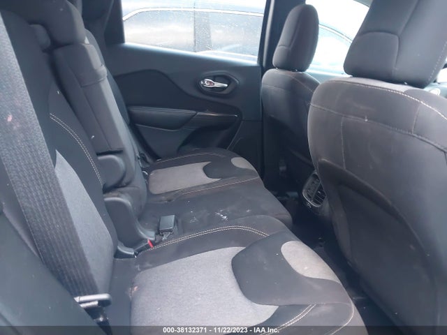 2016 JEEP CHEROKEE ALTITUDE VIN: 1C4PJLAB3GW370203