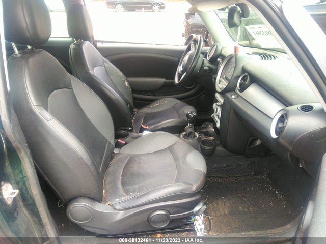 2009 MINI COOPER CLUBMAN WMWML33519TX36410 Photo 4