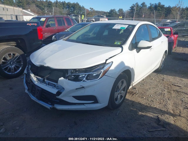Chevrolet Cruze Ls Auto 2017 1G1BC5SM1H7172000 Image 2