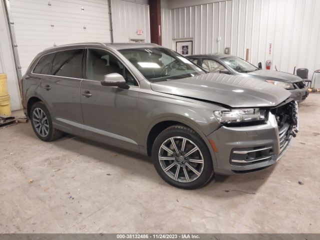 2017 AUDI Q7 WA1LAAF70HD010174